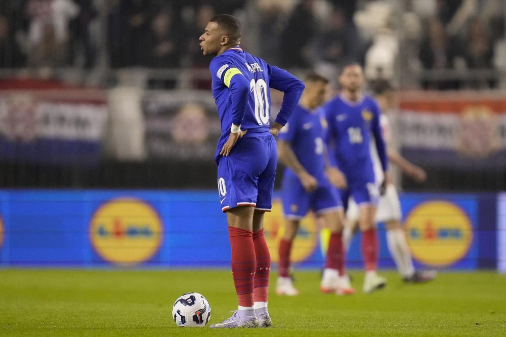 罗马税前年薪排名：迪巴拉1290万断崖领跑，利昂-贝利650万第2